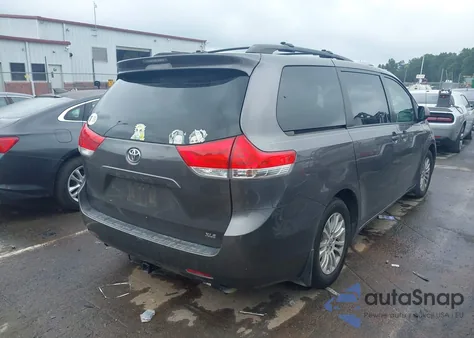 2013 Toyota Sienna Xle V6 8 Passenger из США, поврежденный, VIN 5TDYK3DC4DS316166